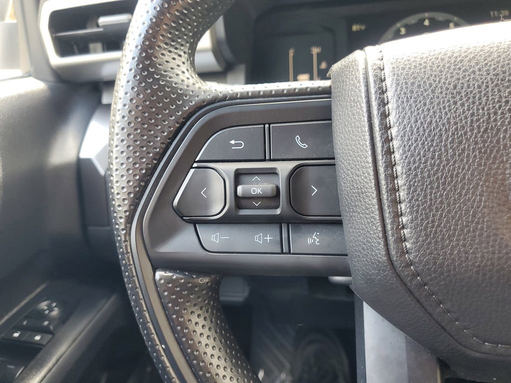 Used 2025 Toyota Tacoma SR5 image 19