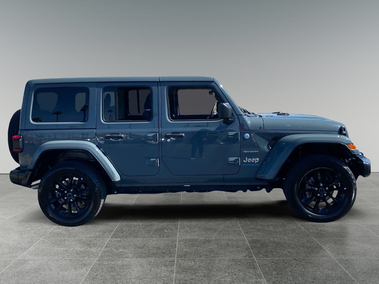 Used 2024 Jeep Wrangler Unlimited Sahara AWD/4WD image 6