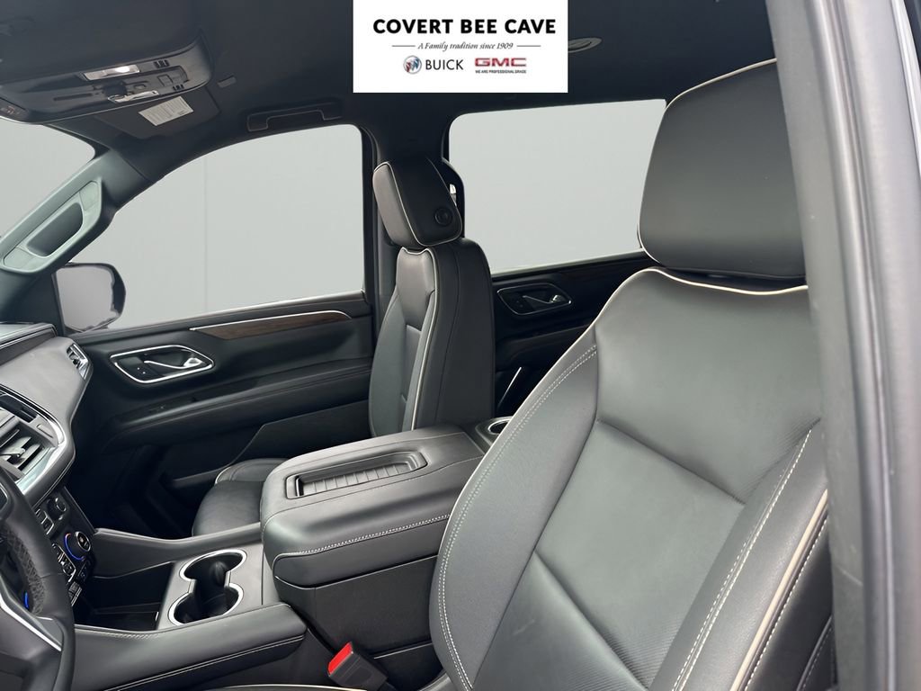 Used 2023 Chevrolet Suburban Premier image 28