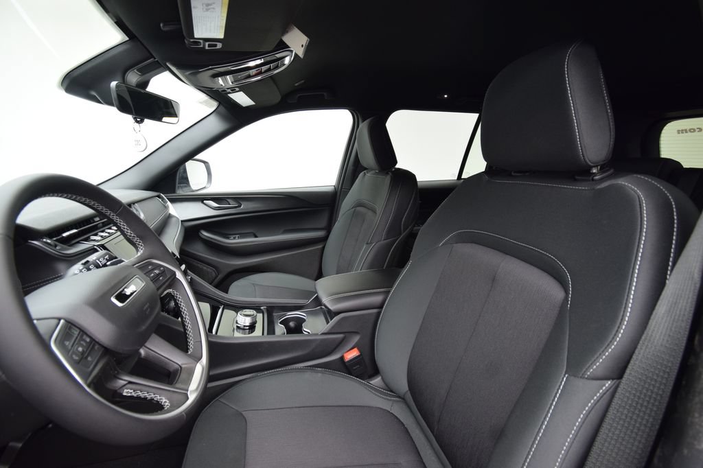 New 2026 Jeep Grand Cherokee Laredo AWD/4WD image 31
