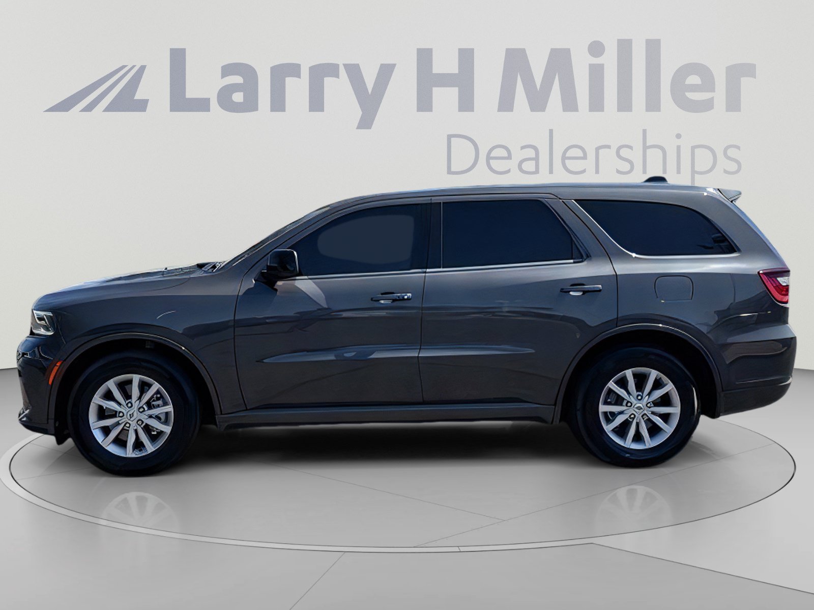 Certified 2025 Dodge Durango GT w/ Trailer Tow Group IV RWD image 3