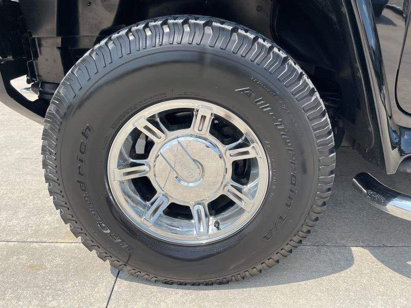 Used 2005 HUMMER H2 w/ Preferred Equipment Group AWD/4WD image 17