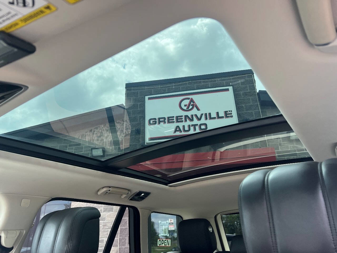 Used 2019 Land Rover Range Rover Supercharged image 28