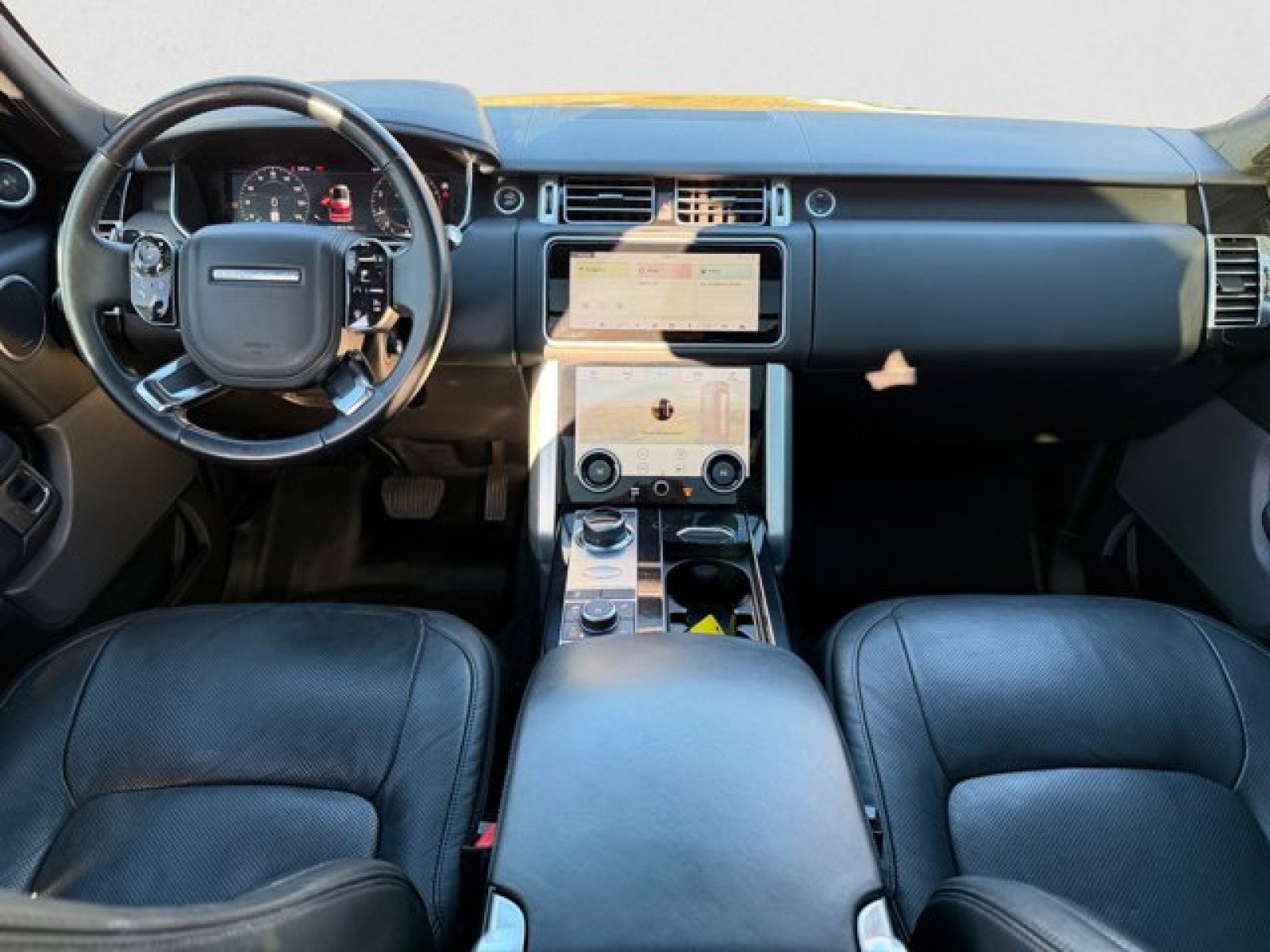 Used 2020 Land Rover Range Rover HSE image 13