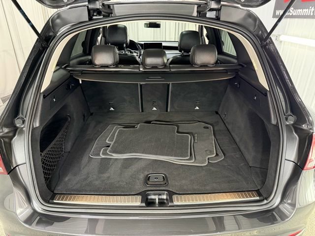 Used 2021 Mercedes-Benz GLC 300 4MATIC image 9