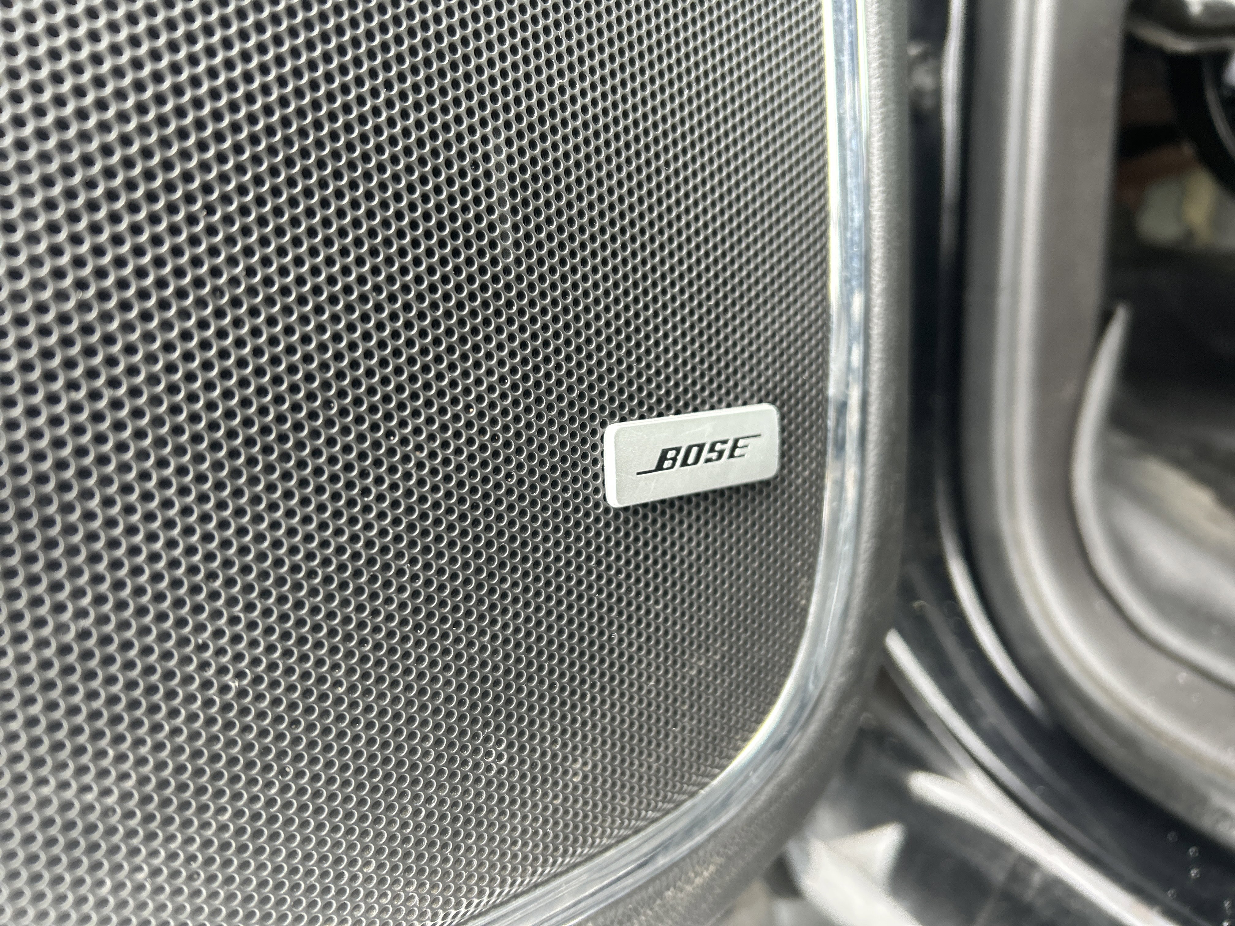 Used 2015 GMC Yukon XL SLE image 24