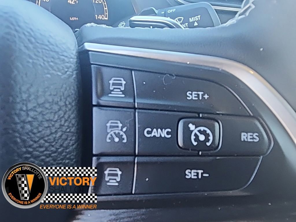 Certified 2025 Jeep Grand Cherokee Laredo image 11