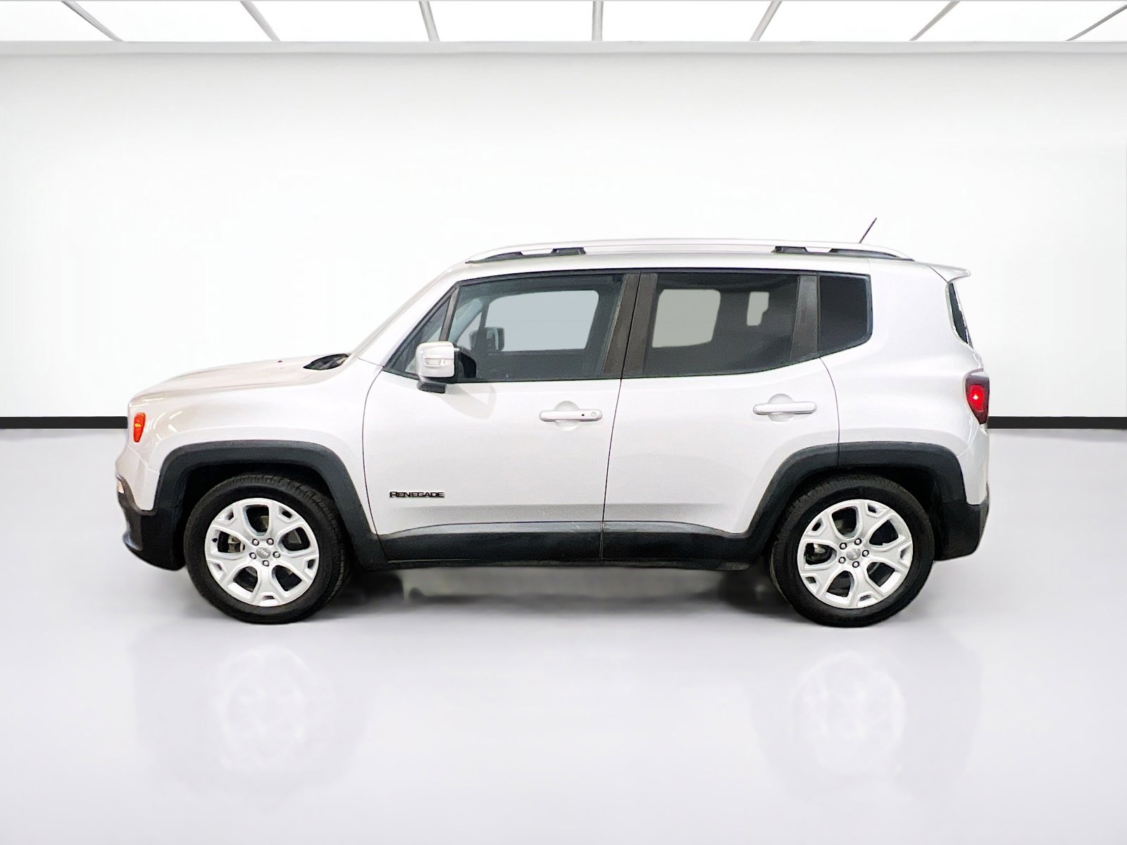 Used 2017 Jeep Renegade Limited w/ Advanced Technology Group image 22