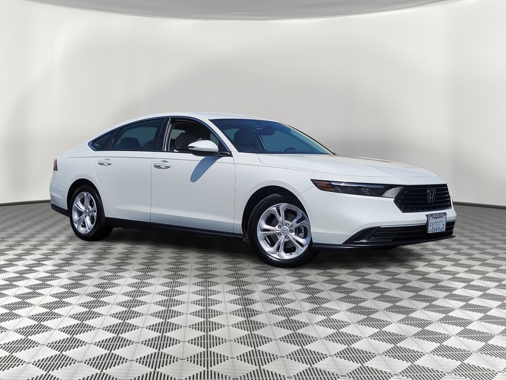 Certified 2025 Honda Accord LX image 2