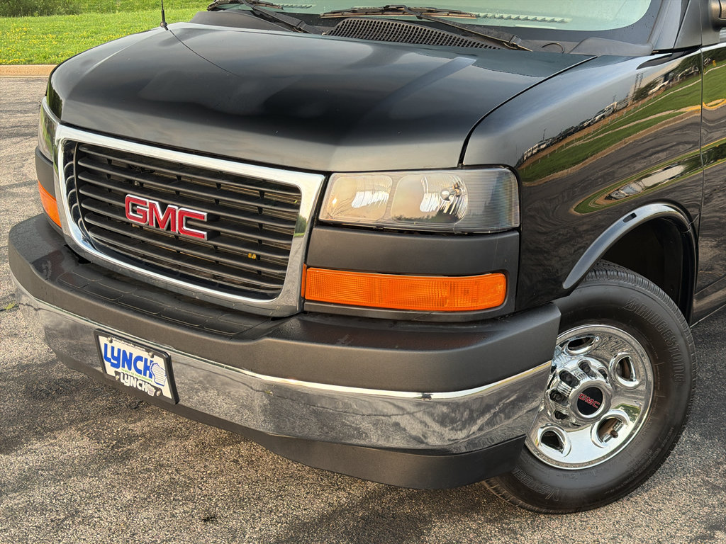 Used 2023 GMC Savana 3500 Extended w/ Driver Convenience Package RWD image 8