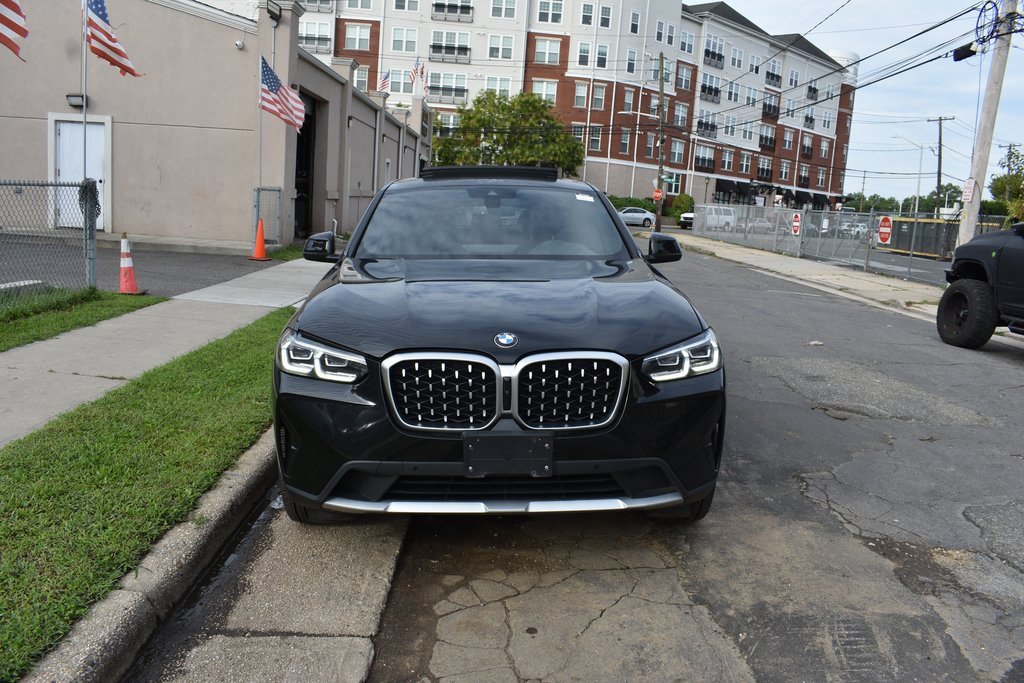 Used 2024 BMW X4 xDrive30i image 3