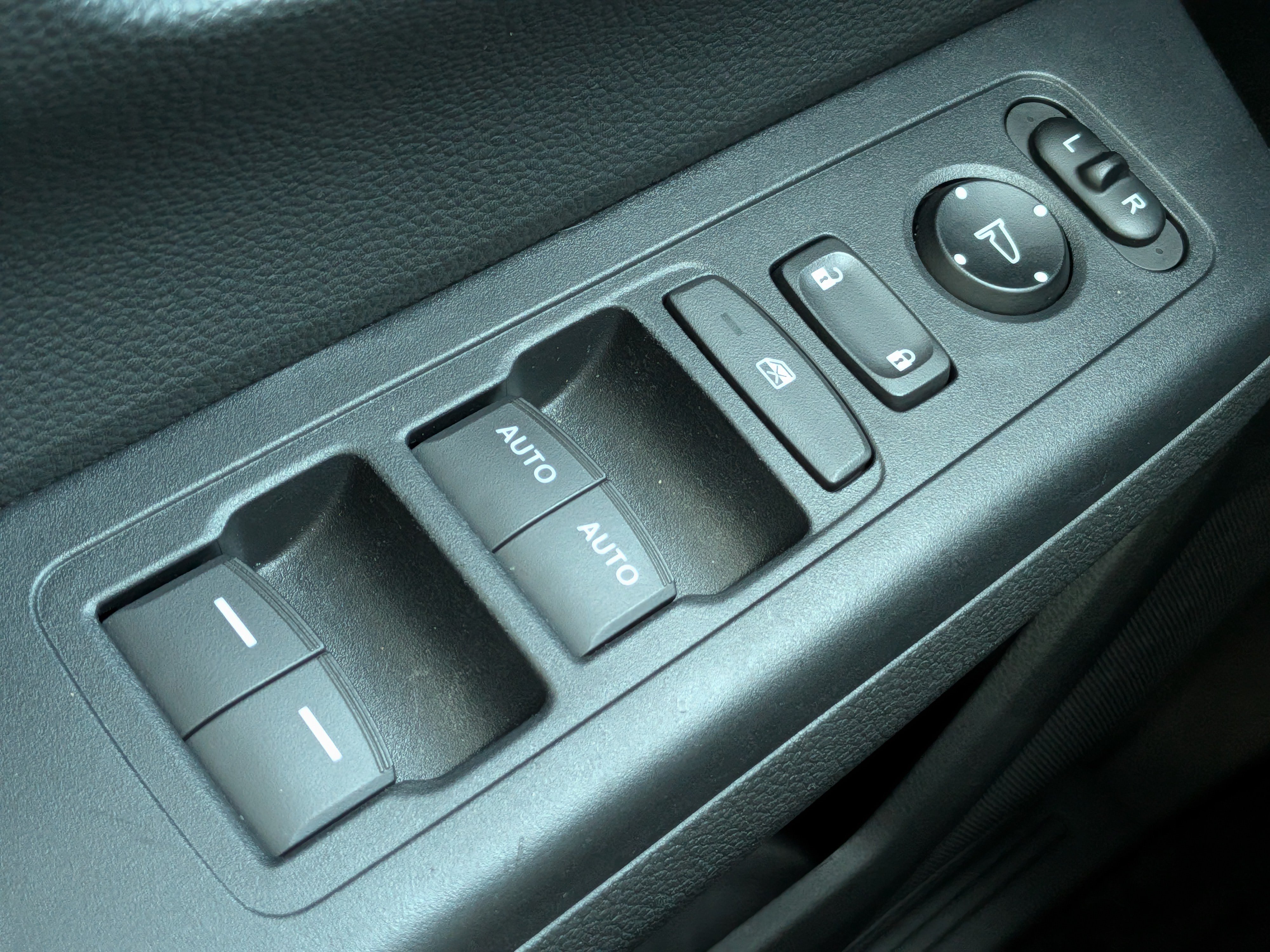 Used 2024 Honda CR-V EX image 23
