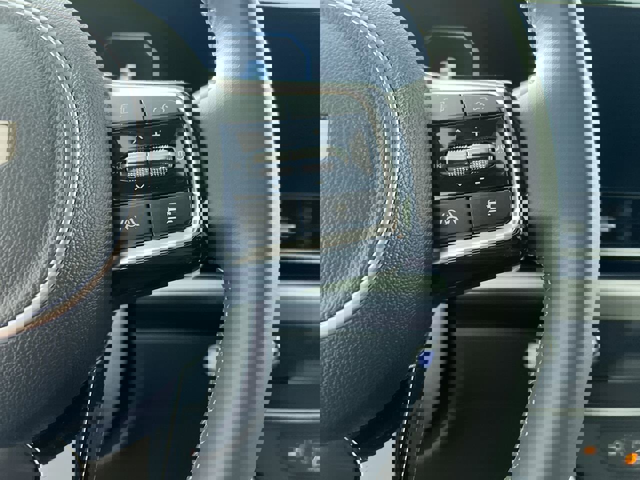 New 2026 Kia Carnival SX image 19