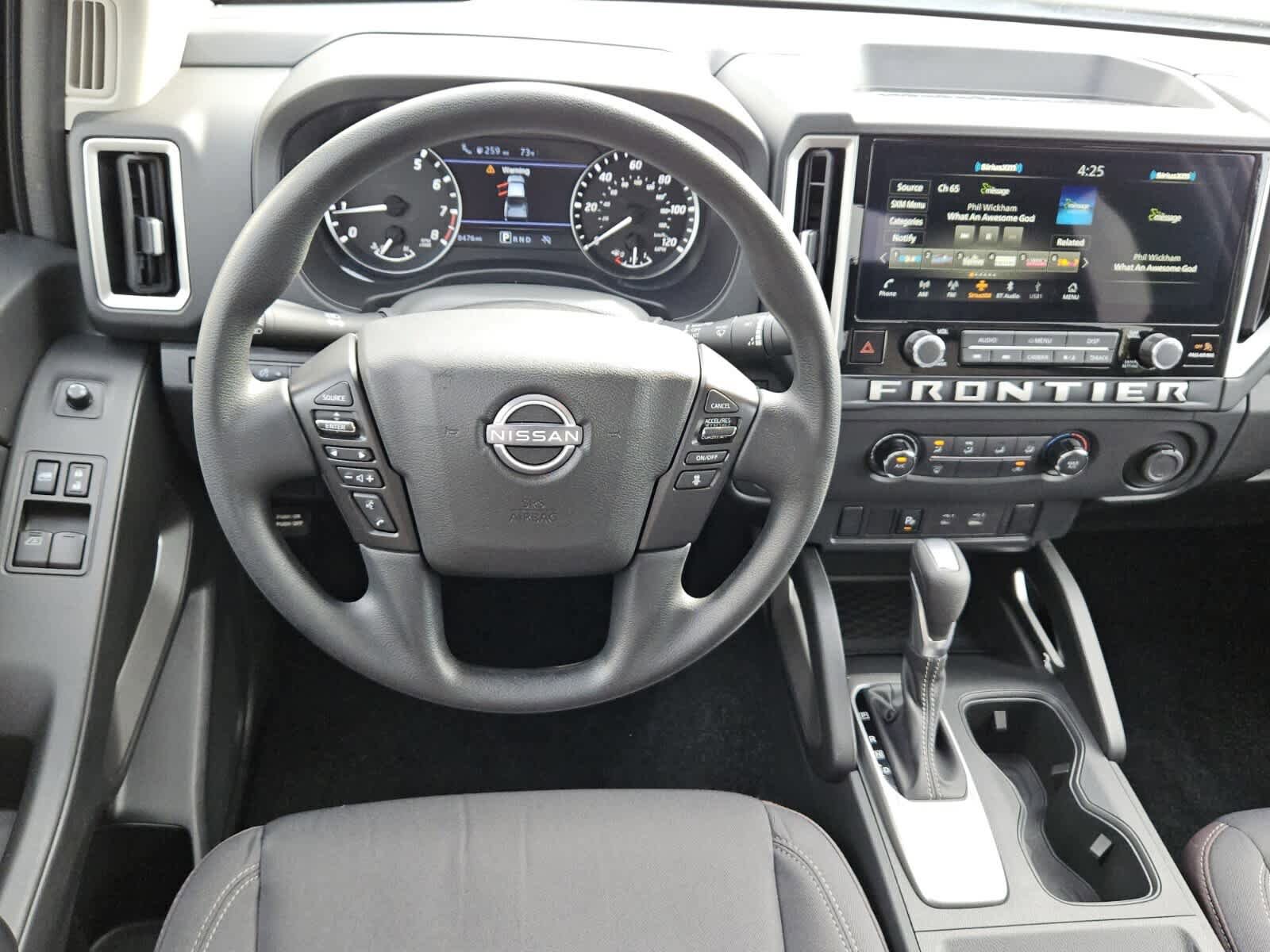 Used 2025 Nissan Frontier SV image 5