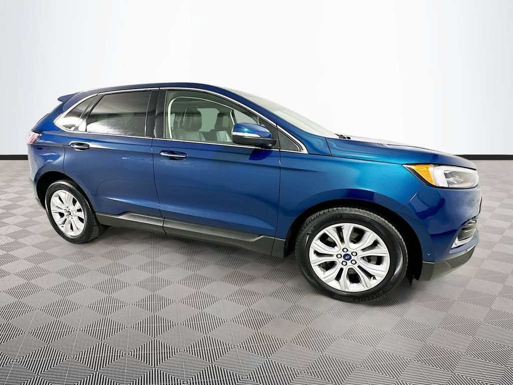 Used 2020 Ford Edge Titanium w/ Equipment Group 301A AWD/4WD image 10