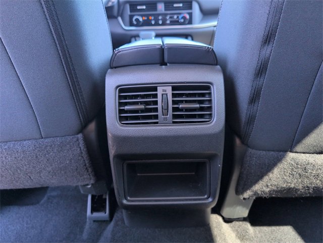 Used 2023 Nissan Rogue S image 28