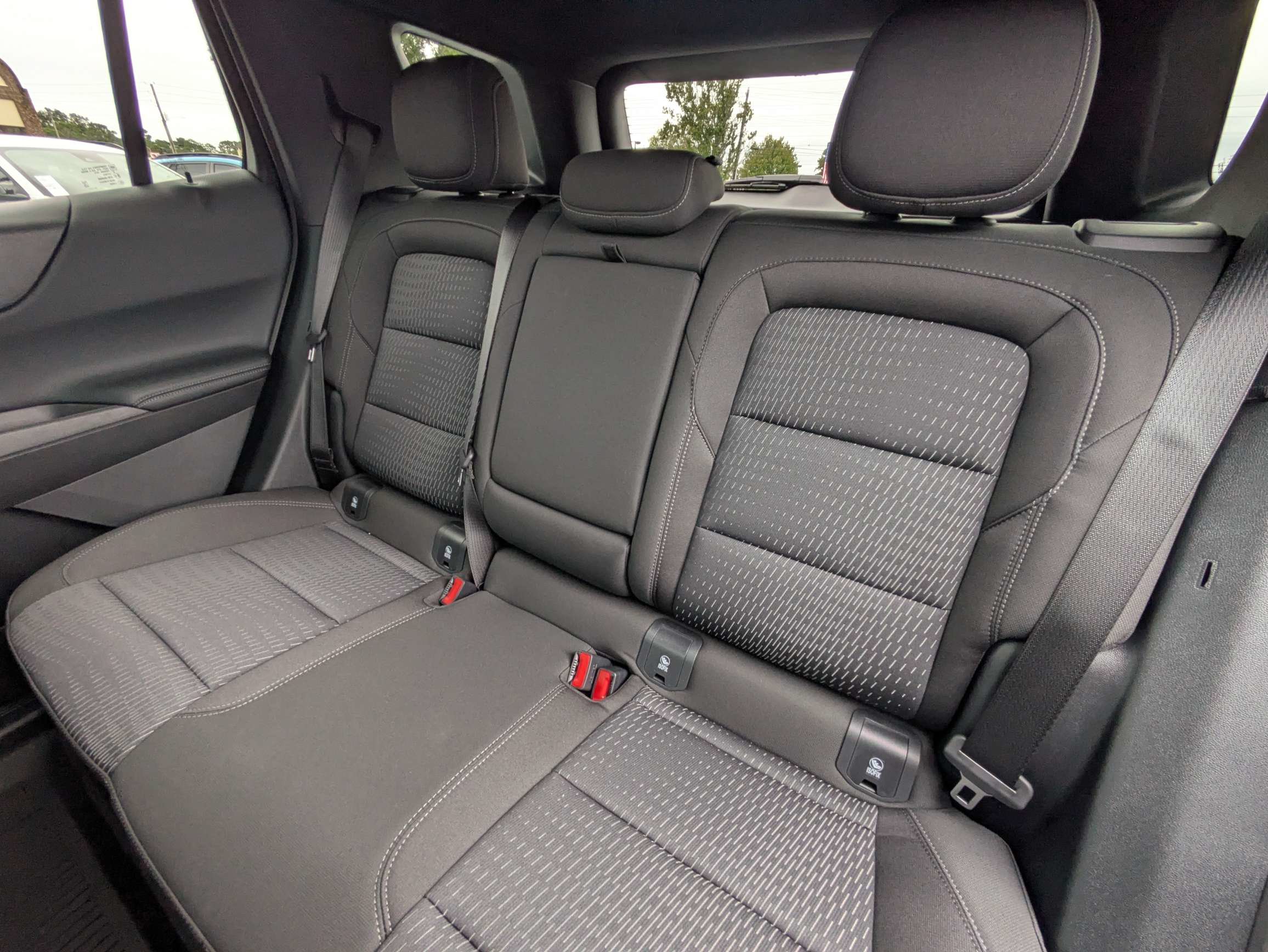New 2027 Chevrolet Equinox LT w/ Safety and Technology Package FWD image 8