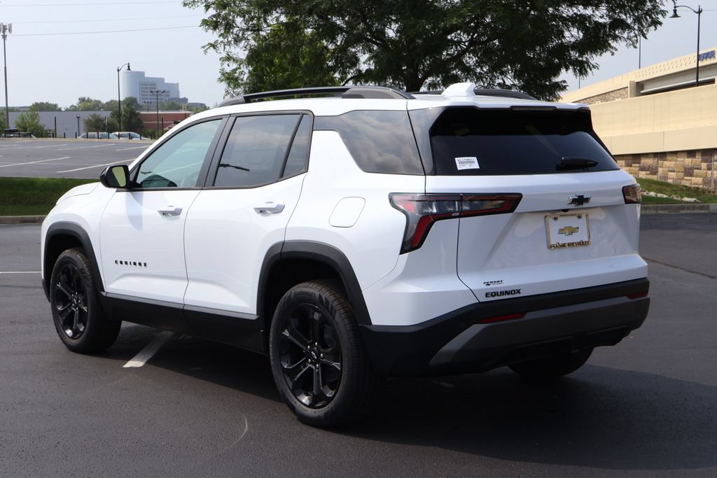 New 2027 Chevrolet Equinox LT w/ Midnight Edition FWD image 5