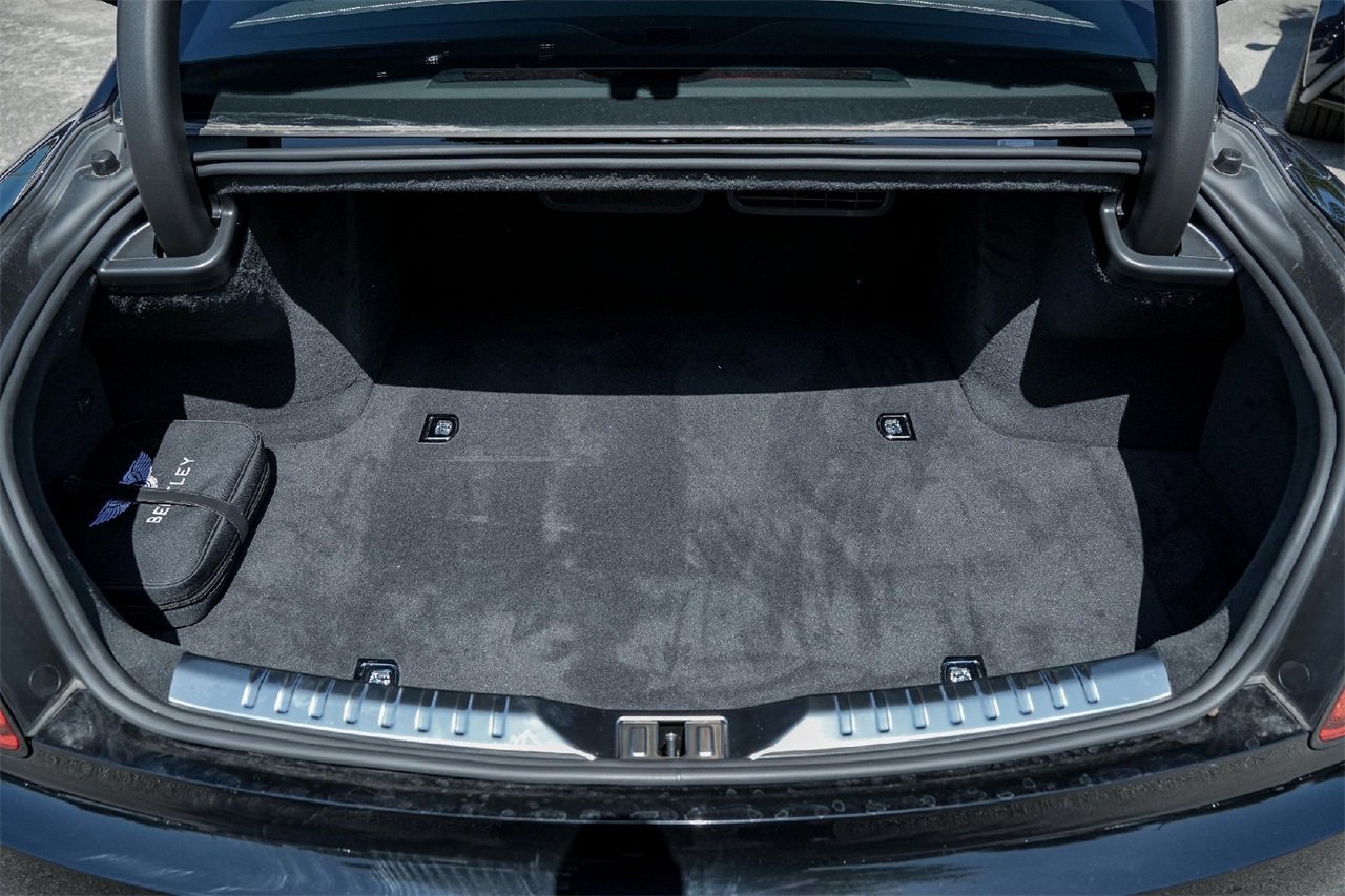 New 2025 Bentley Flying Spur Plug-In Hybrid image 47