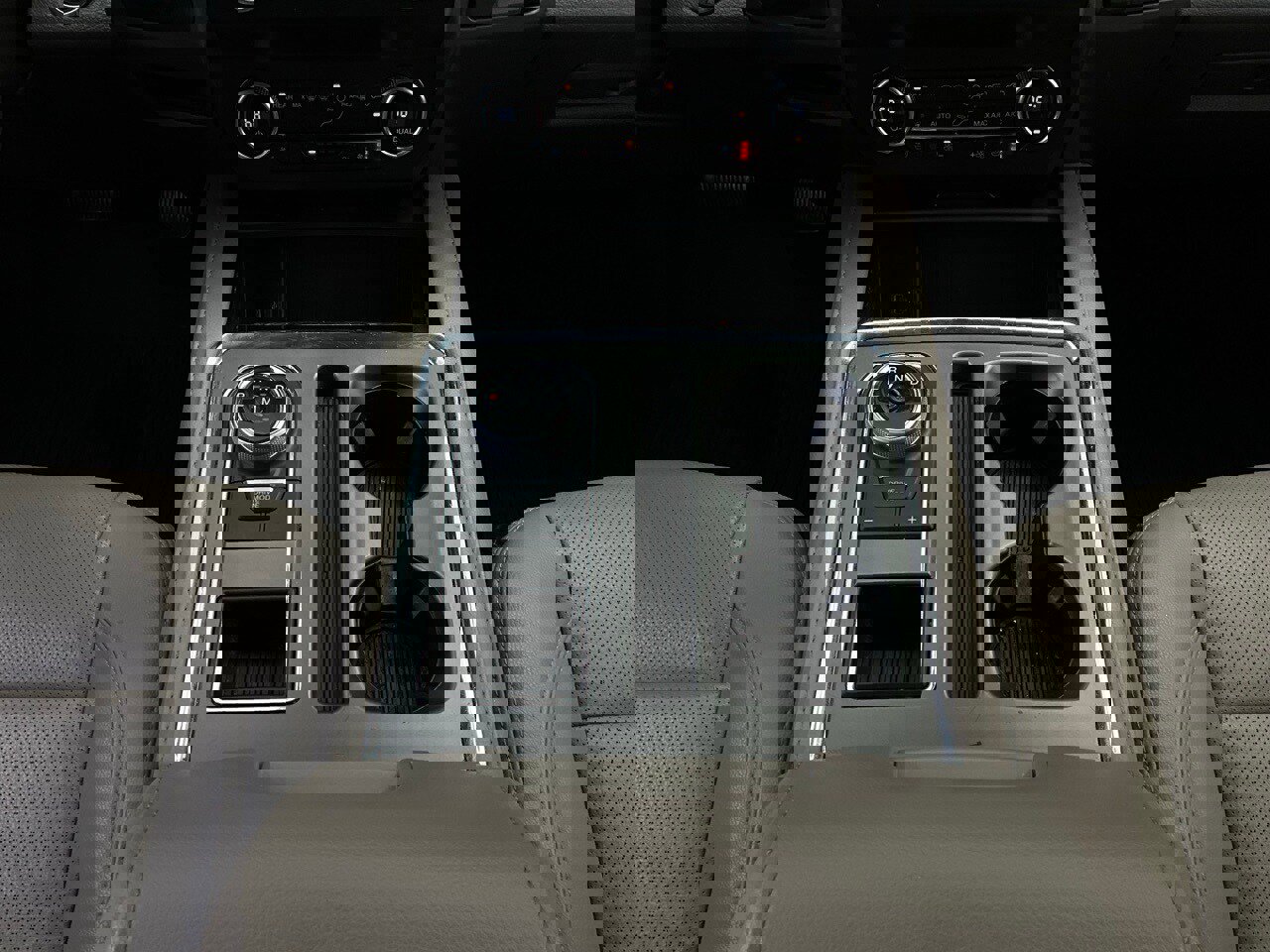 Used 2020 Ford Expedition XLT w/ Equipment Group 202A image 15