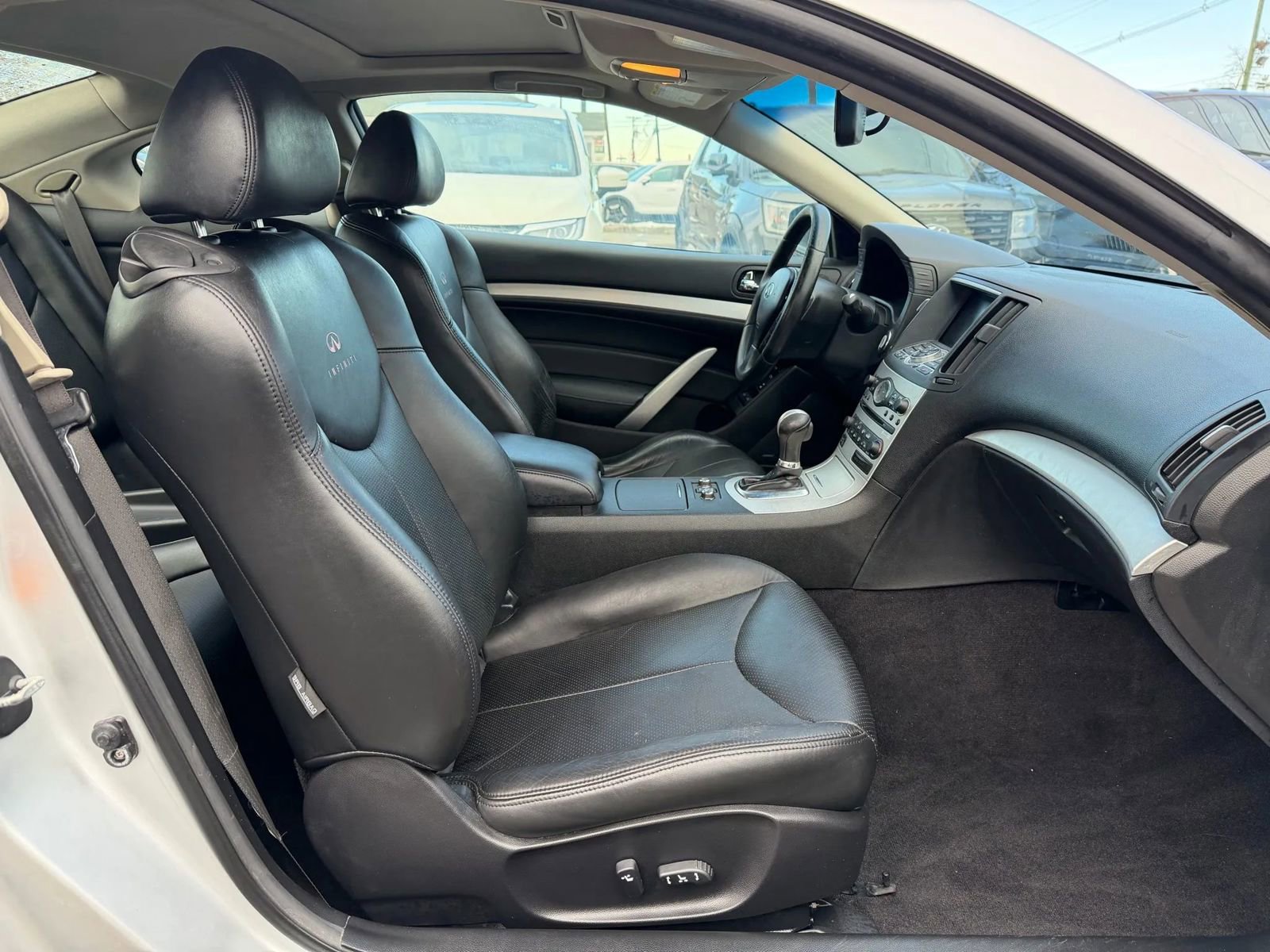 Used 2009 INFINITI G37 x Coupe w/ Premium Pkg image 22