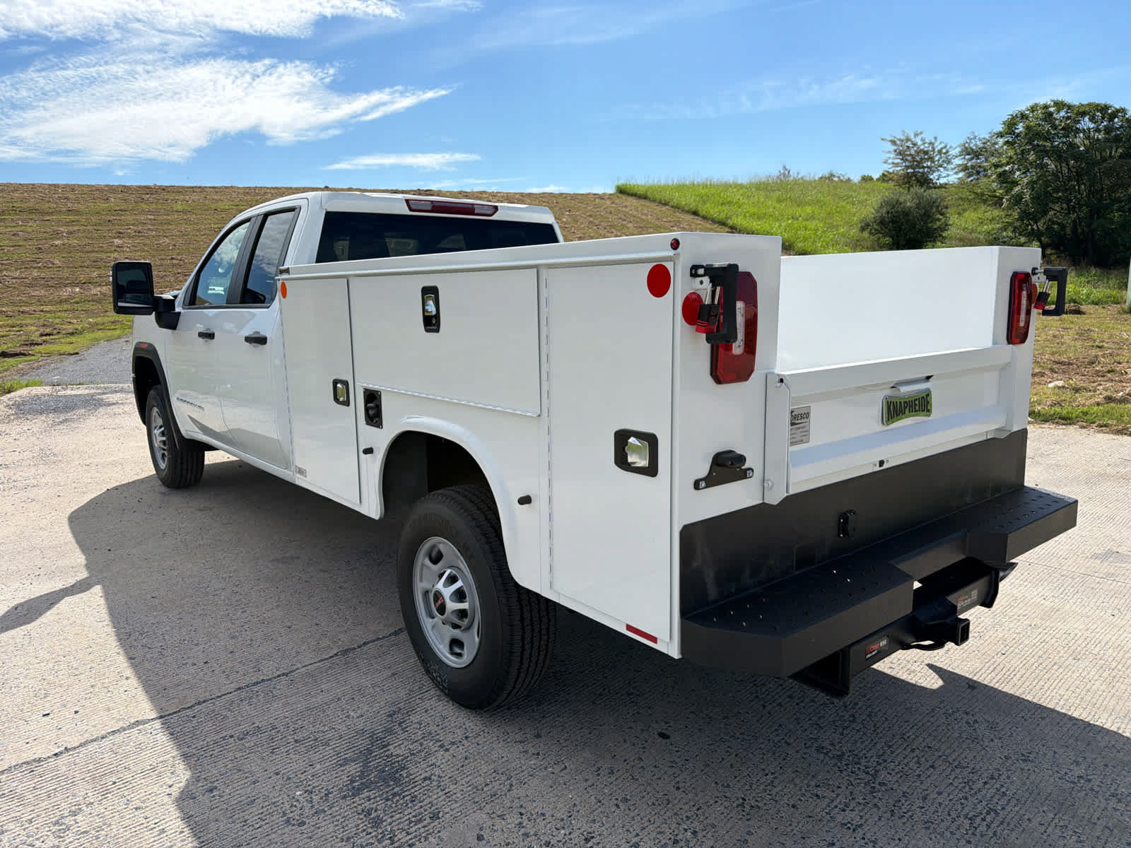 New 2026 GMC Sierra 2500 Pro w/ Convenience Package AWD/4WD image 4