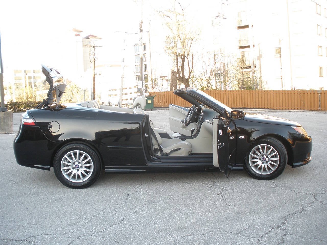 Used 2009 Saab 9-3 2.0T w/ Cold Weather Package FWD image 22
