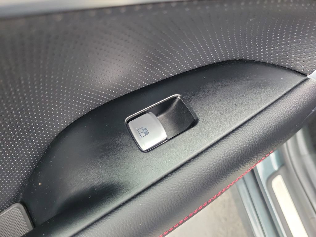 Used 2023 Genesis G70 2.0T w/ Sport Prestige Package image 15