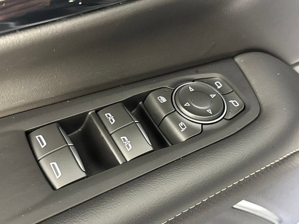 Certified 2025 Chevrolet Suburban Premier AWD/4WD image 26