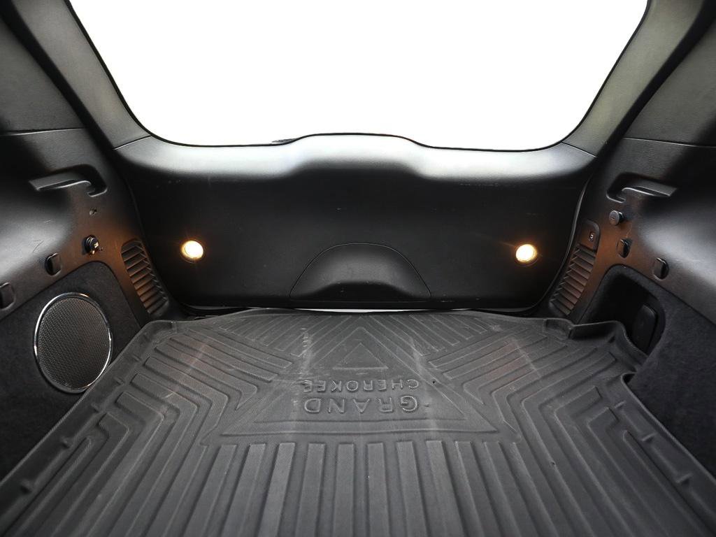Used 2016 Jeep Grand Cherokee Summit AWD/4WD image 24