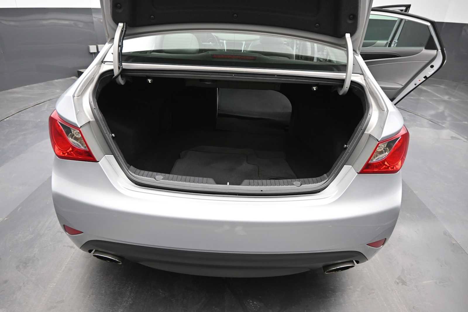 Used 2014 Hyundai Sonata SE w/ Premium Package 03 FWD image 14