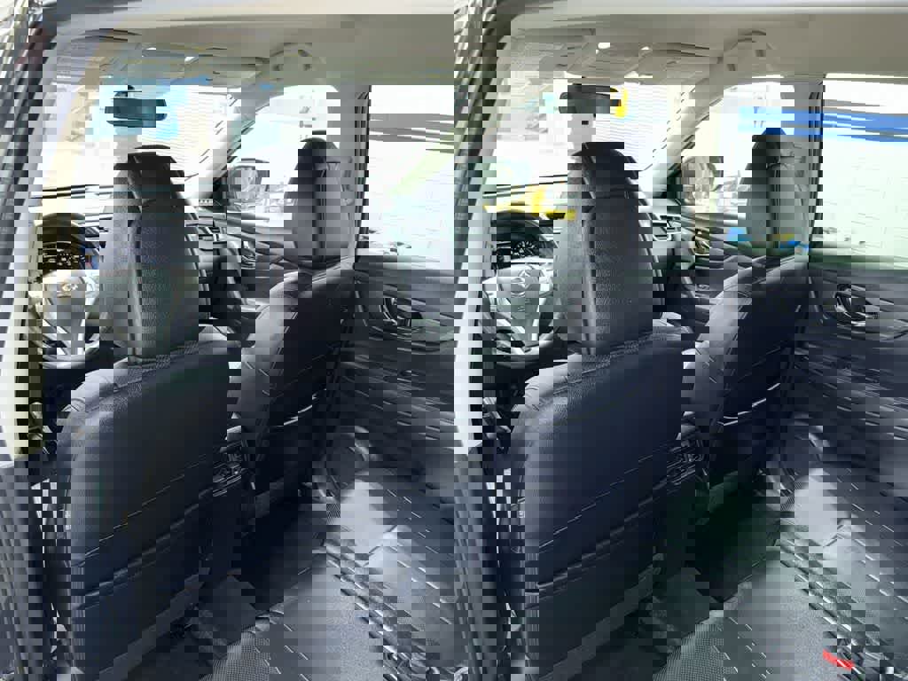 Used 2016 Nissan Rogue SL image 27