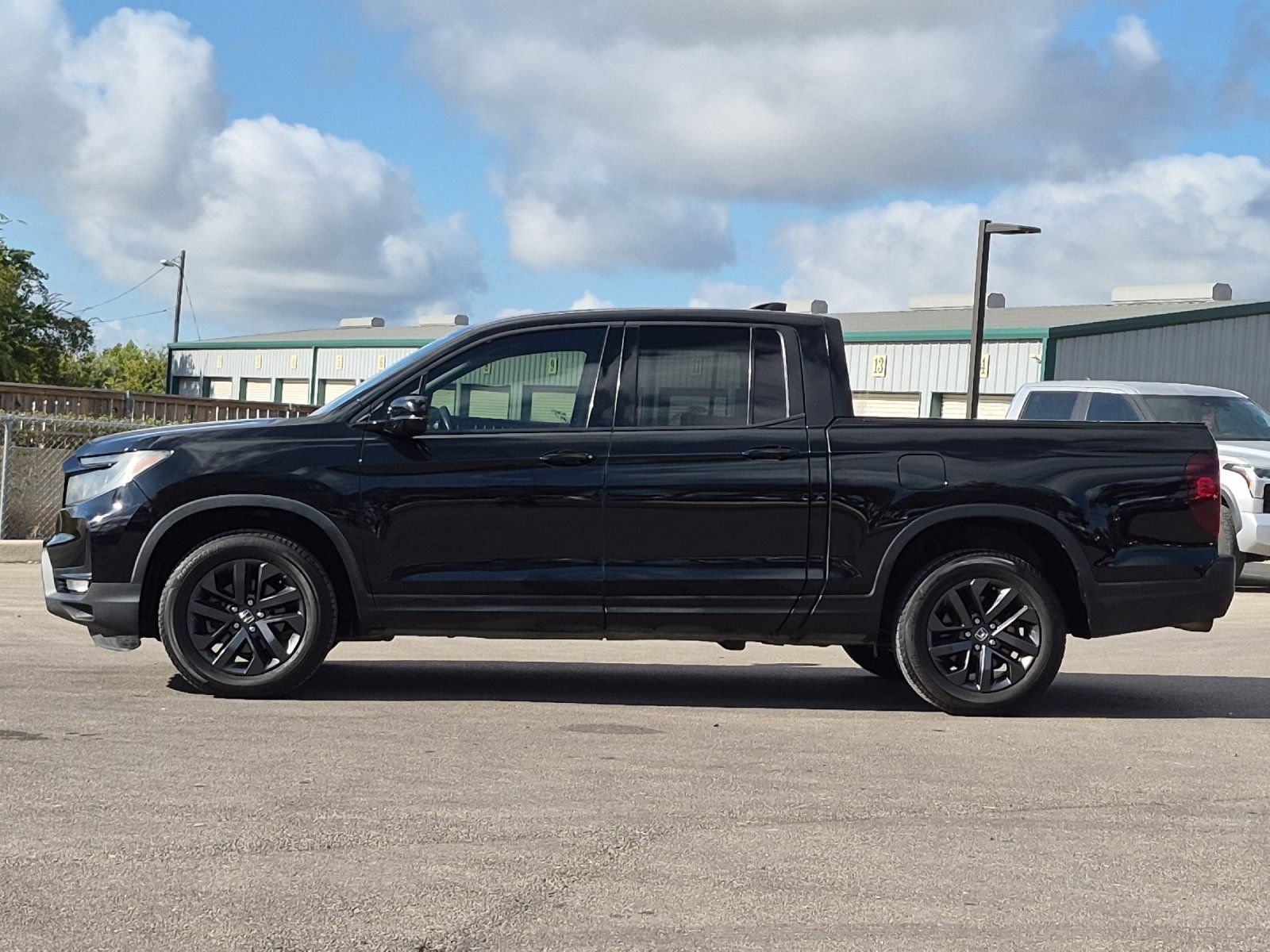 Used 2022 Honda Ridgeline Sport image 2