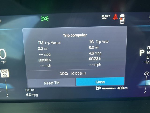 Certified 2025 Volvo XC40 B5 Plus image 20