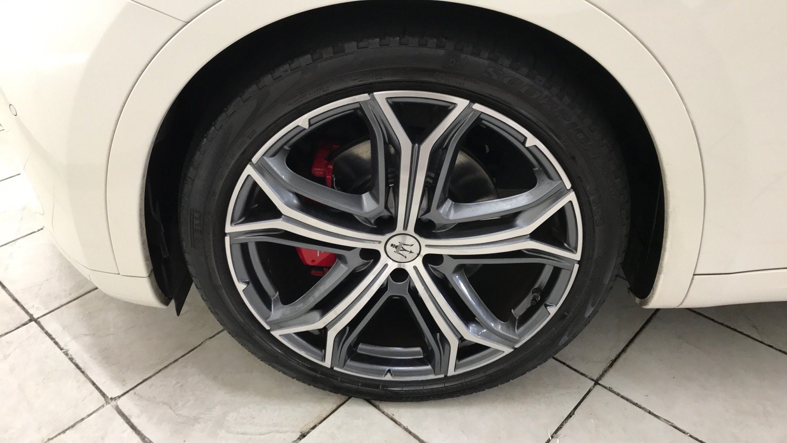 Used 2023 Maserati Levante GT AWD/4WD image 7