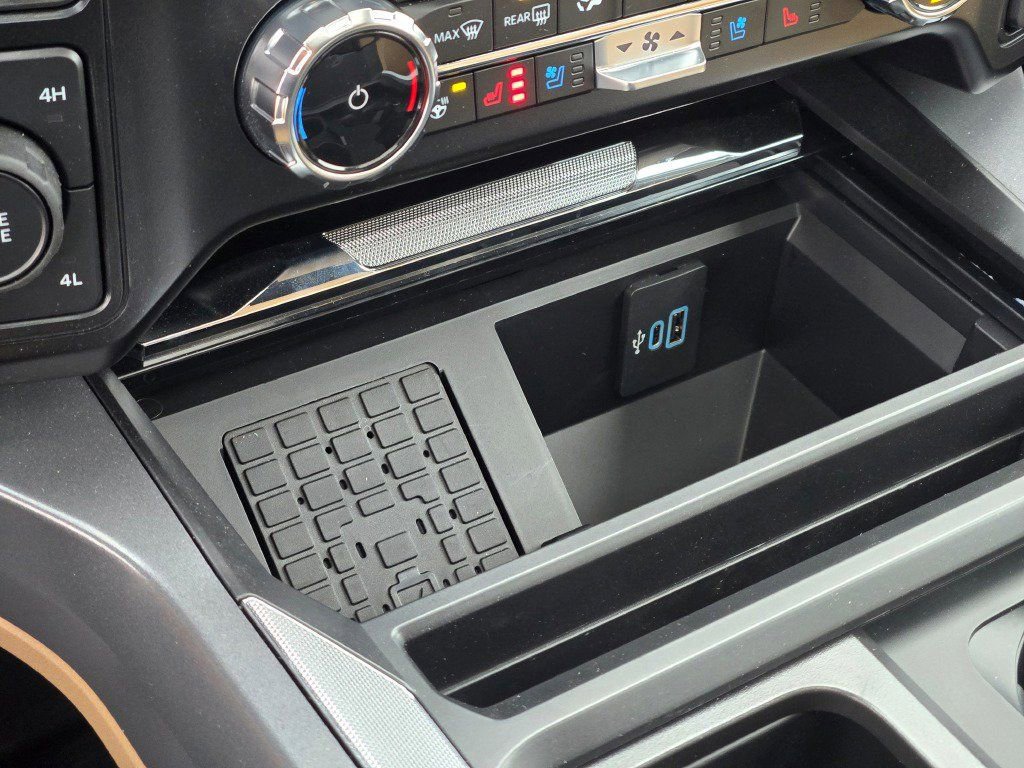 Used 2024 Ford F350 Lariat w/ Lariat Ultimate Package image 25