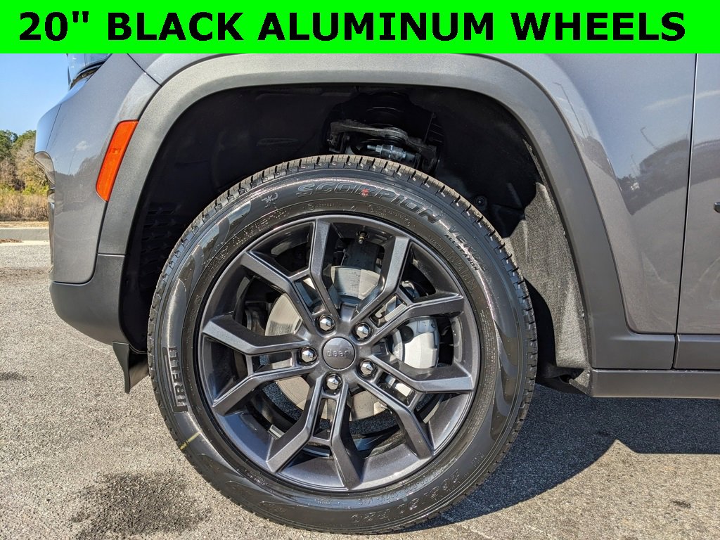 New 2025 Jeep Grand Cherokee Limited image 2