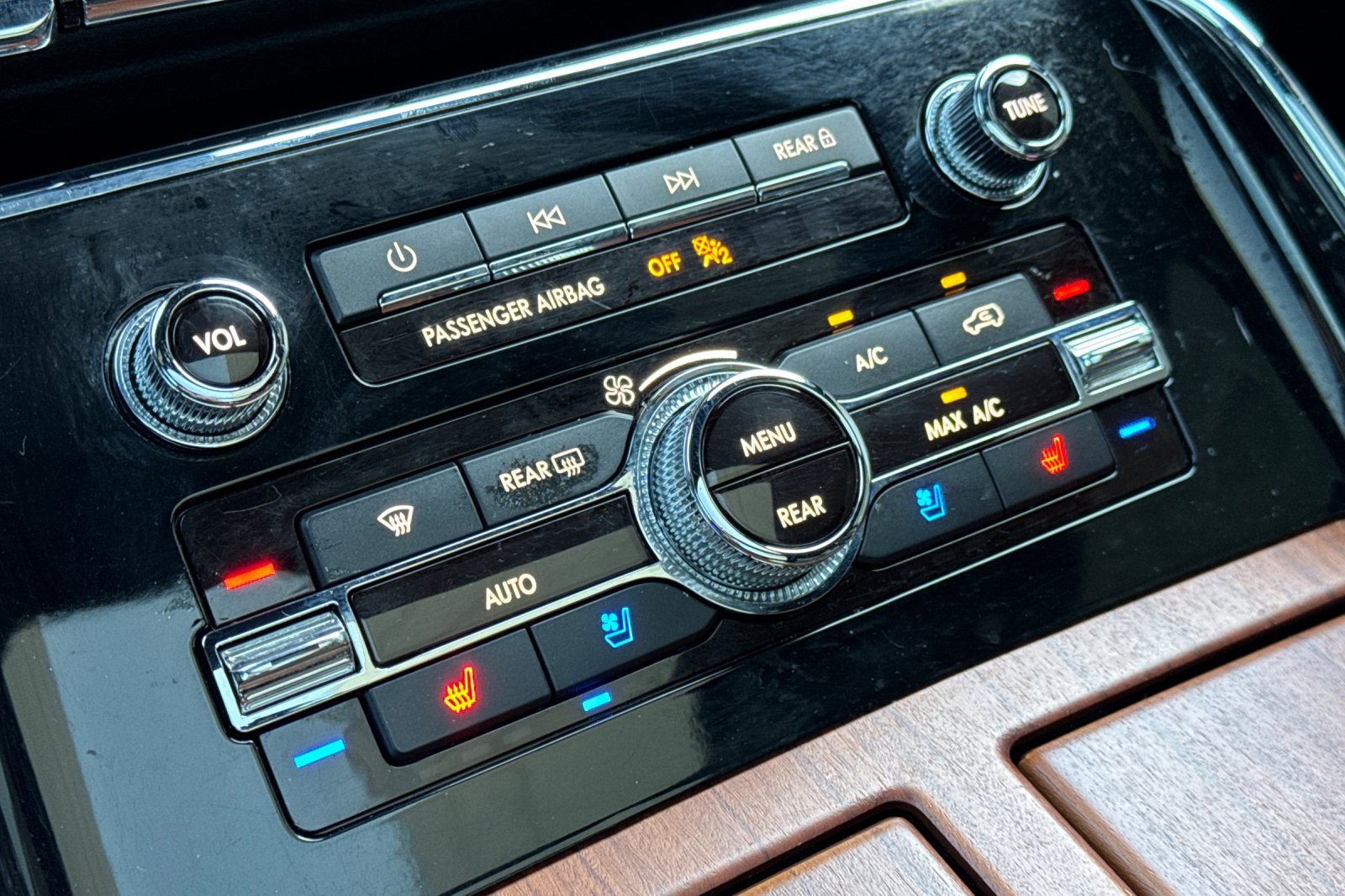Used 2019 Lincoln Navigator L Reserve AWD/4WD image 22