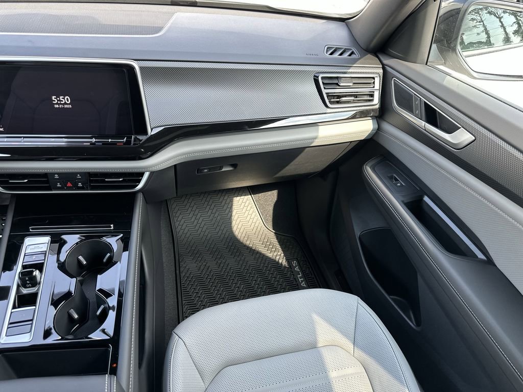 New 2026 Volkswagen Atlas Cross Sport SEL R-Line image 13