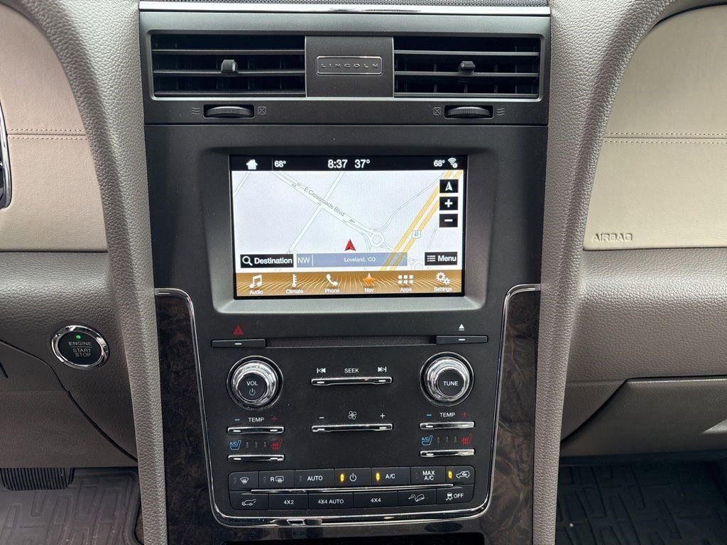 Used 2017 Lincoln Navigator Select image 14