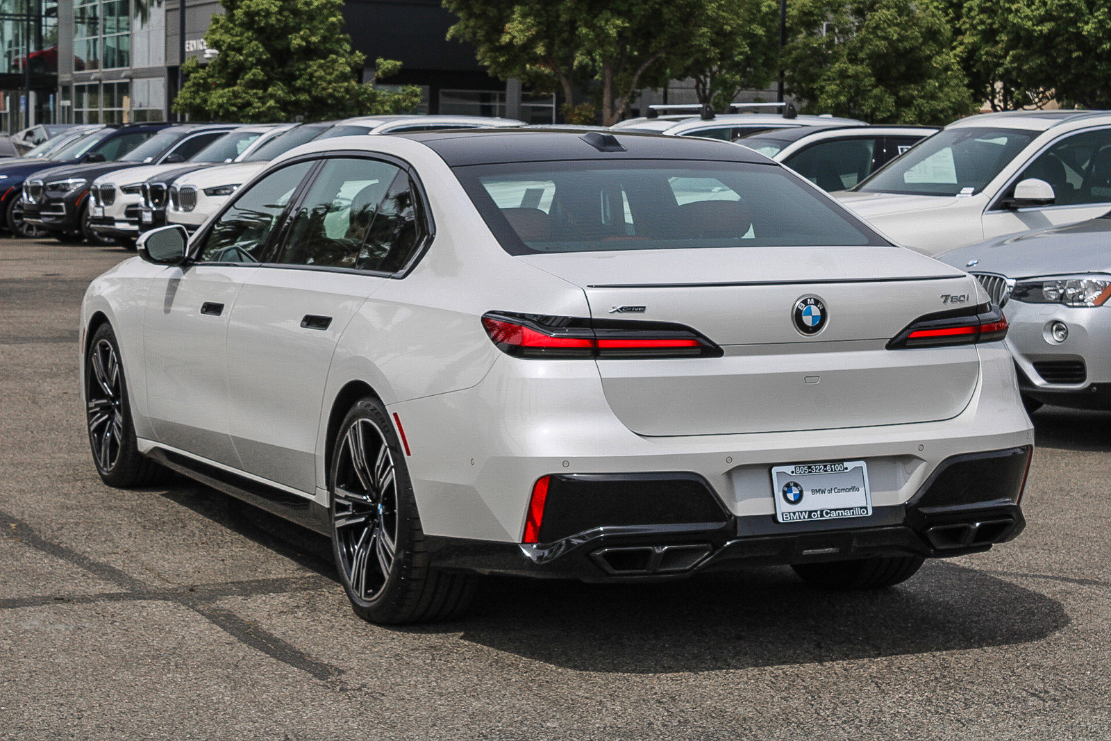 Used 2023 BMW 760i xDrive image 4