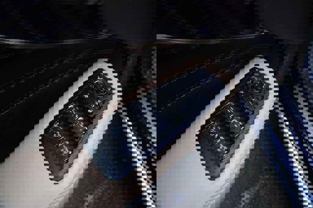 Used 2018 Lexus LS 500 AWD w/ Luxury Package image 20