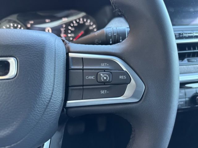 Used 2024 Jeep Compass Latitude image 14