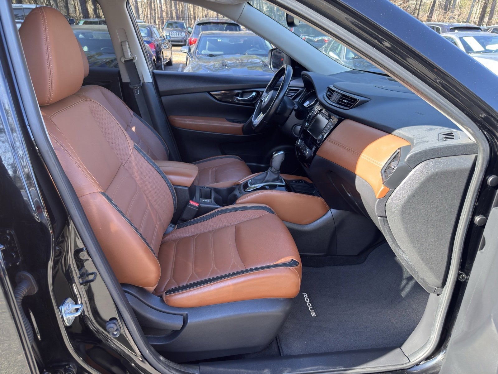 Used 2018 Nissan Rogue SL w/ Premium Package image 21