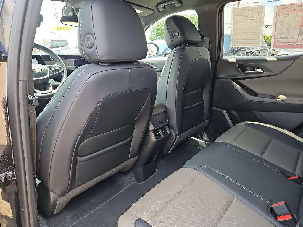 Used 2026 Chevrolet Equinox LT w/ Convenience Package II FWD image 13