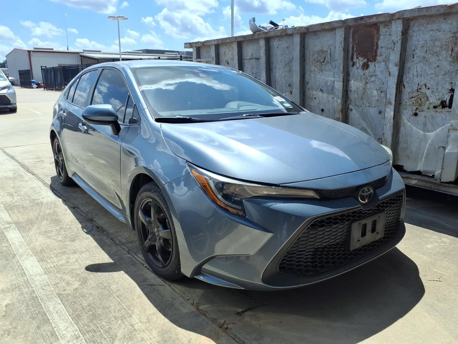 Used 2020 Toyota Corolla LE FWD video 1