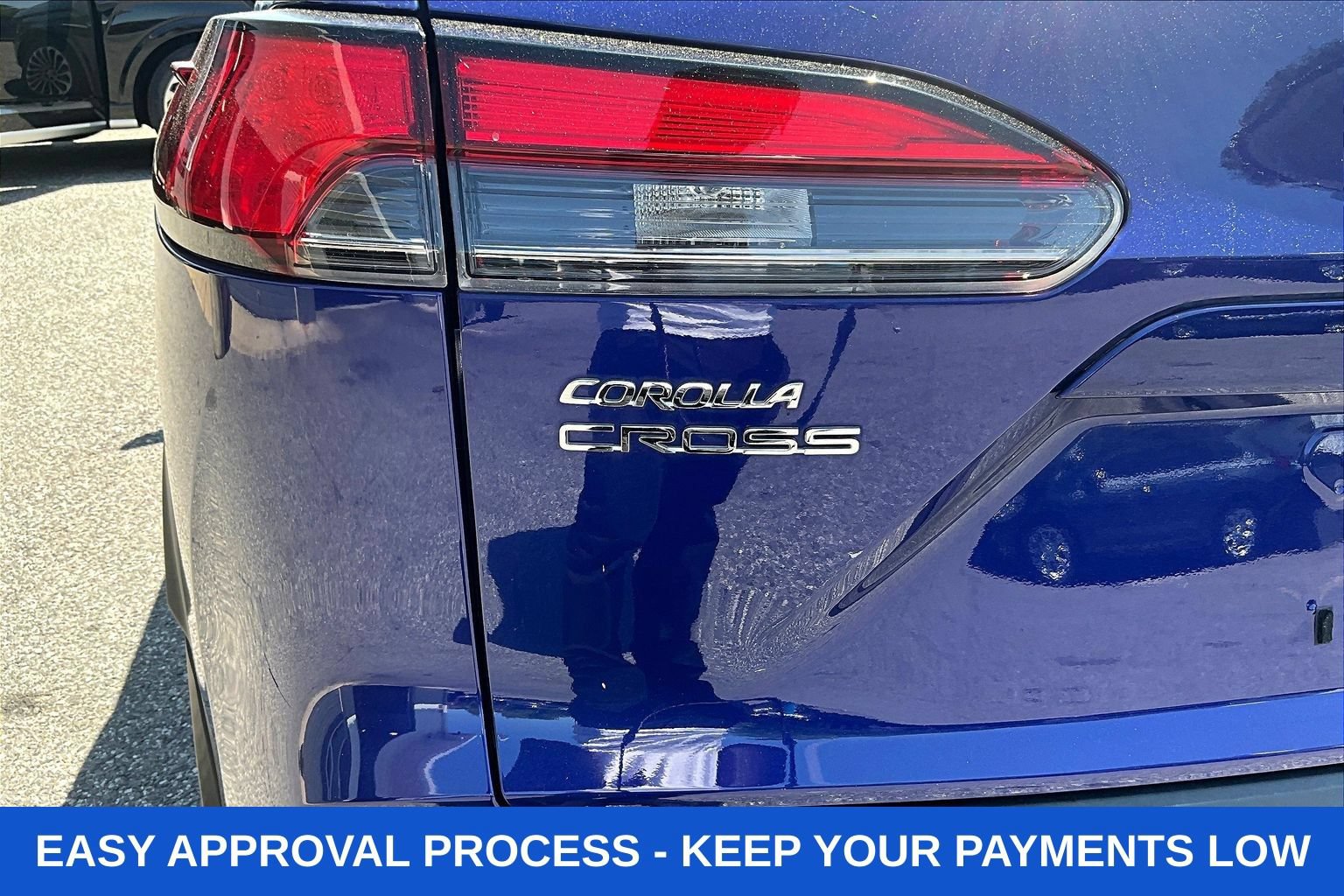 Used 2022 Toyota Corolla Cross XLE w/ Convenience Package FWD image 30