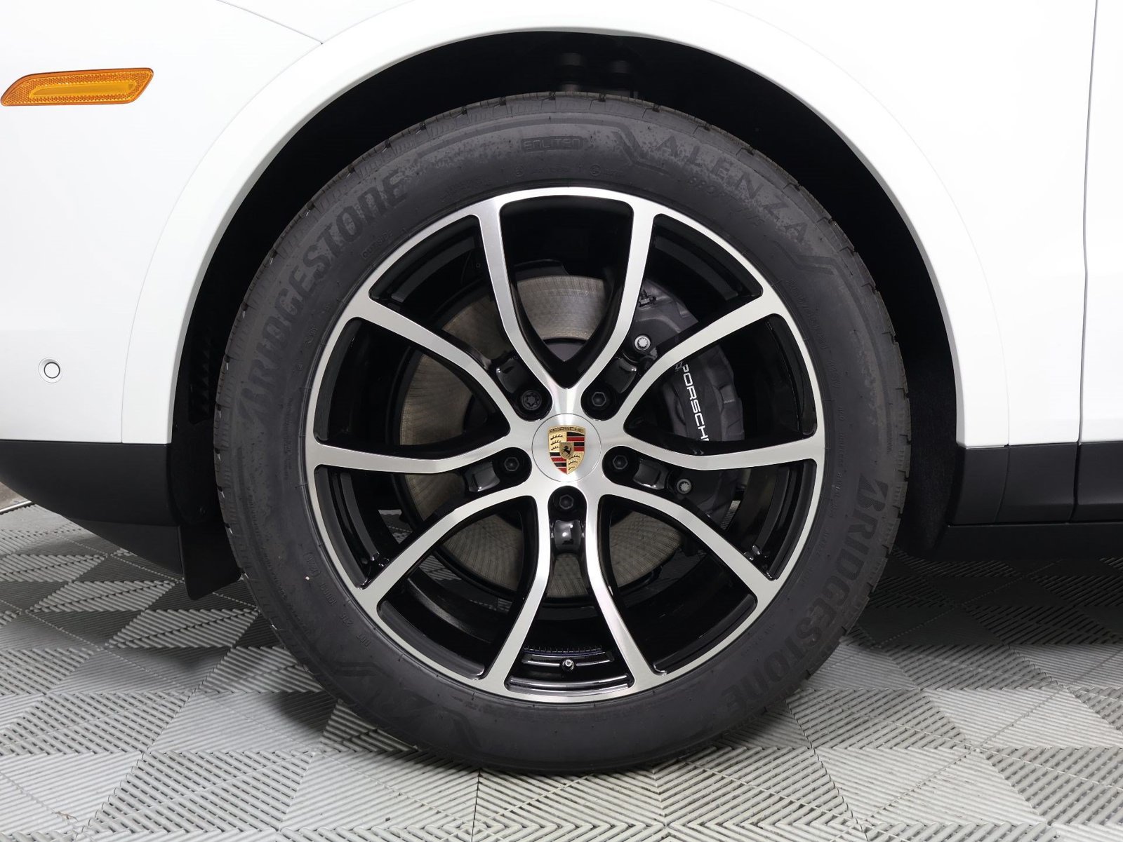 New 2026 Porsche Cayenne AWD/4WD image 17