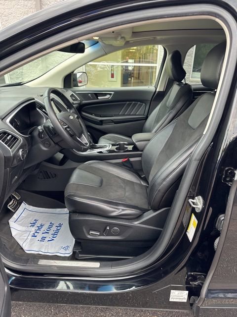 Used 2016 Ford Edge Sport w/ Equipment Group 401A AWD/4WD image 16