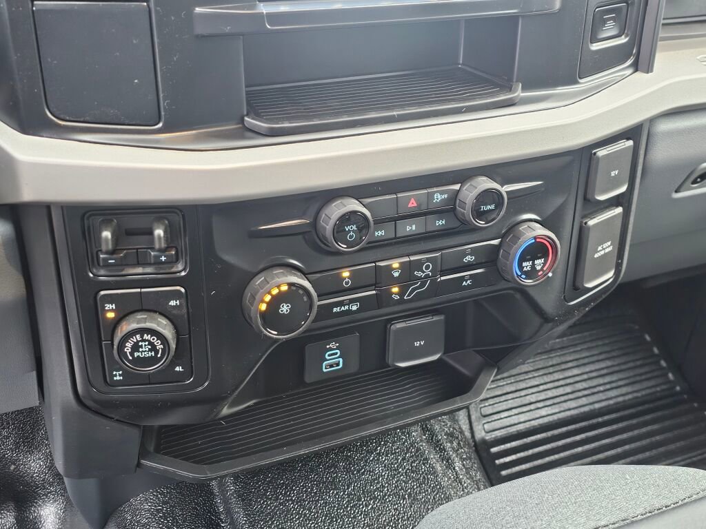 New 2026 Ford F350 XLT w/ Tremor Off-Road Package image 18
